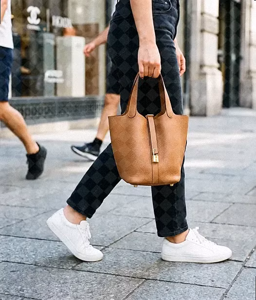 HERM&Egrave;S Picotin Lock PM Chai Clemence Gold hardware U 2022 photo review